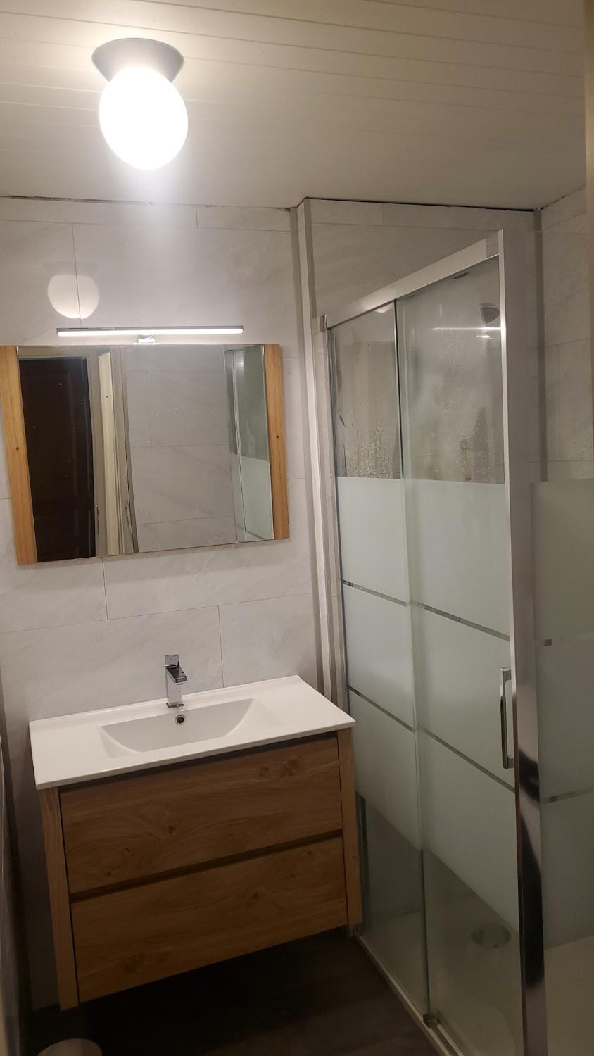 Shower, Bathroom