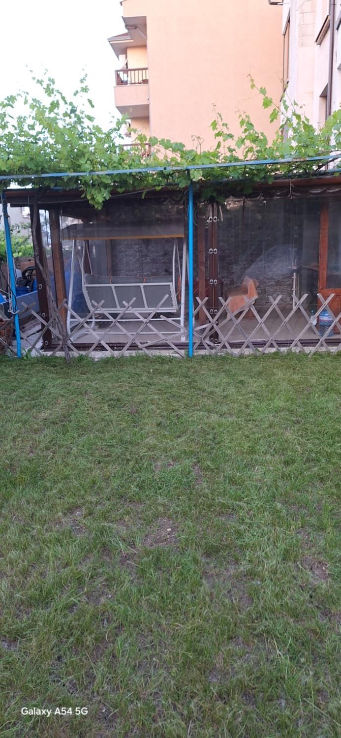 Garden, Kitchen or kitchenette