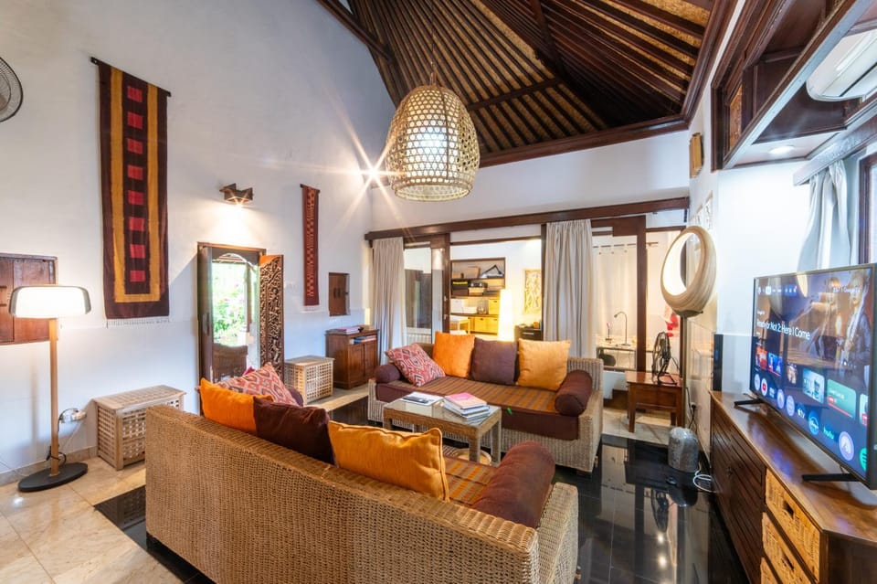 Communal lounge/ TV room, Living room, Bedroom