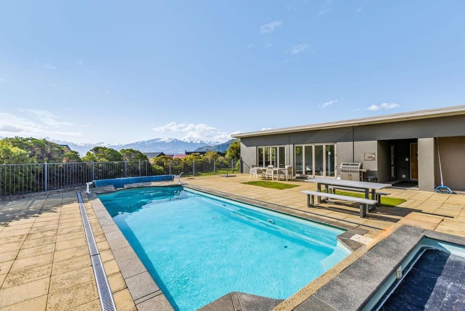 Resort Living in the Alps - Wanaka Apartment Apartment in Wanaka