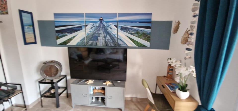 Saint-Aygulf "Frejus",appartement à 50 m de la mer, avec parking privé Apartment in Fréjus