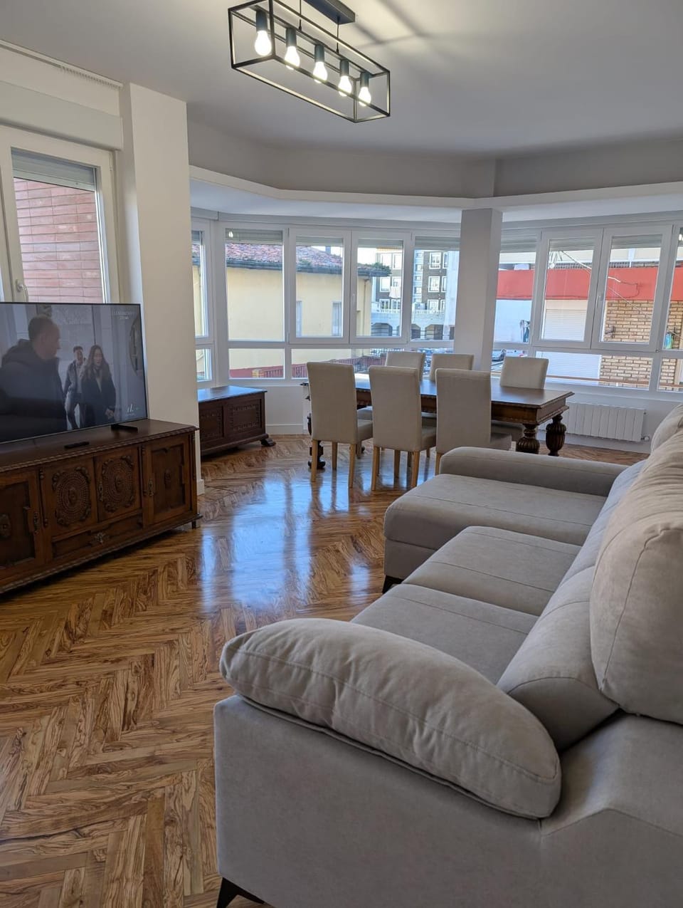 Communal lounge/ TV room, TV and multimedia, Living room, Seating area