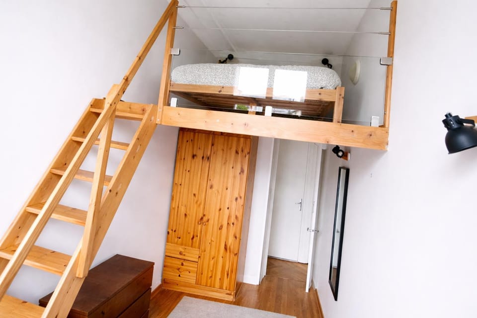 Photo of the whole room, Bedroom, hair dryier