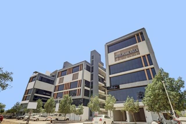 Property building, Location