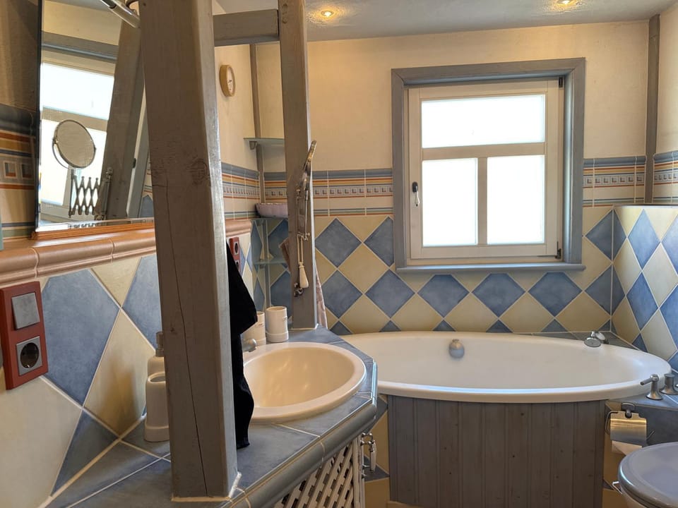 Bathroom, Living room