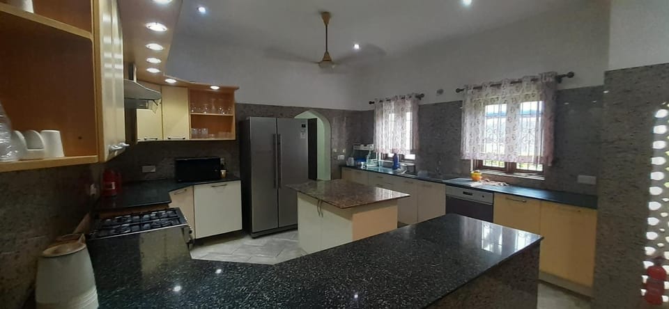 Kitchen or kitchenette, oven, stove