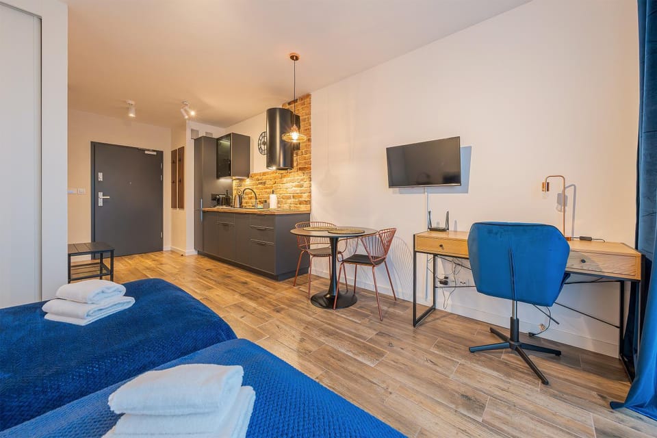 TV and multimedia, Kitchen or kitchenette, Dining area