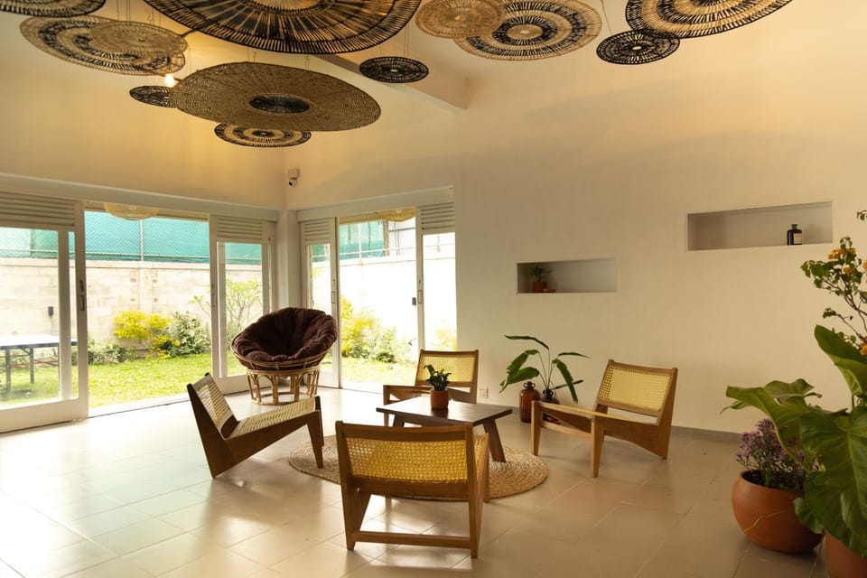 Living room, Seating area