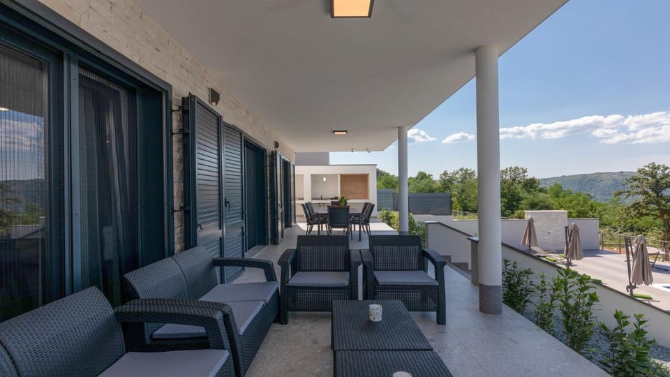 Property building, BBQ facilities, Garden, Balcony/Terrace, Seating area
