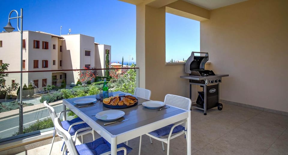 BBQ facilities, View (from property/room), Balcony/Terrace, Floor plan, Dining area, Sea view