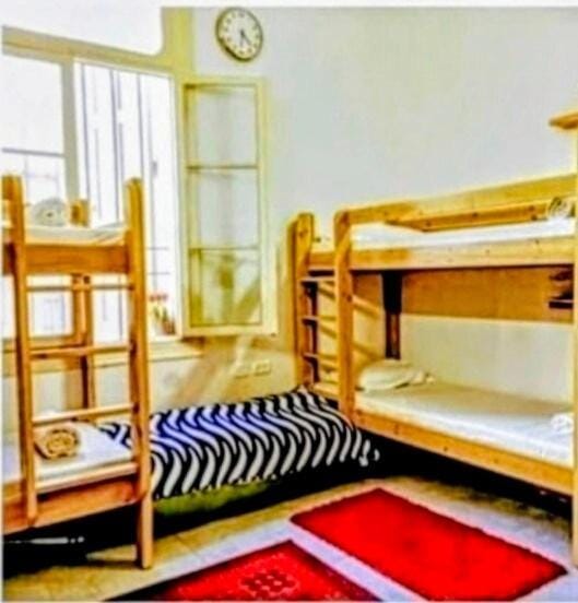 וילה ביפו קרוב לנמל יפו והעיר העתיקה Villa in Tel Aviv-Yafo