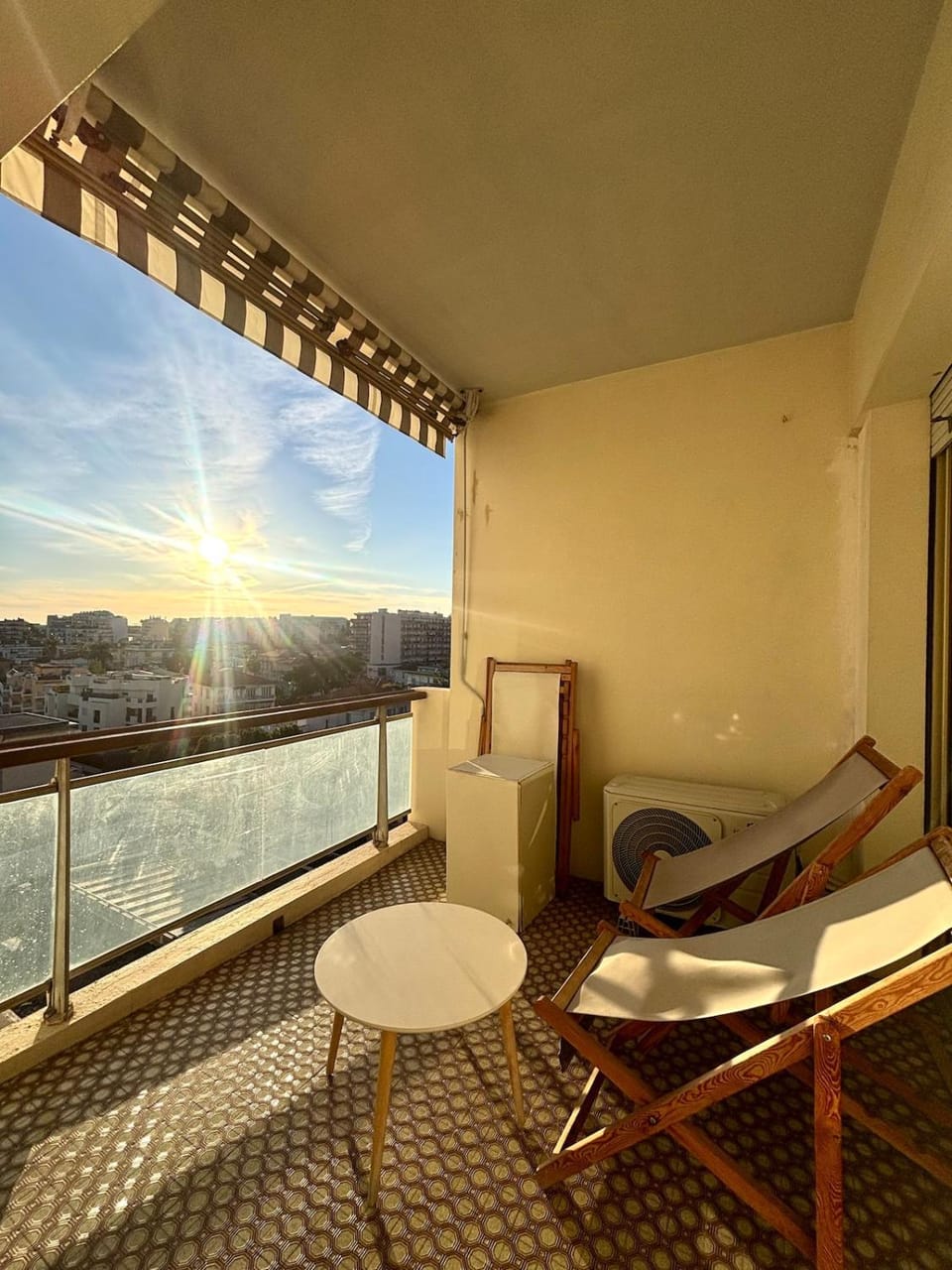 NICE, Exceptional Sea View, Top Floor, Parking Apartment in Nice