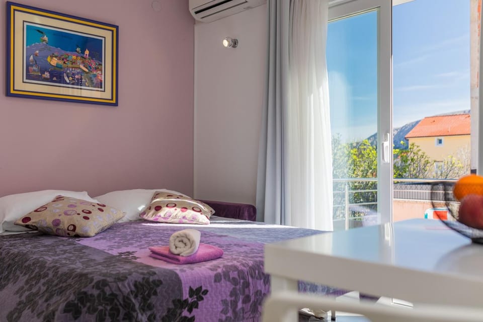 Bed, View (from property/room), Balcony/Terrace, Seating area, Dining area, towels