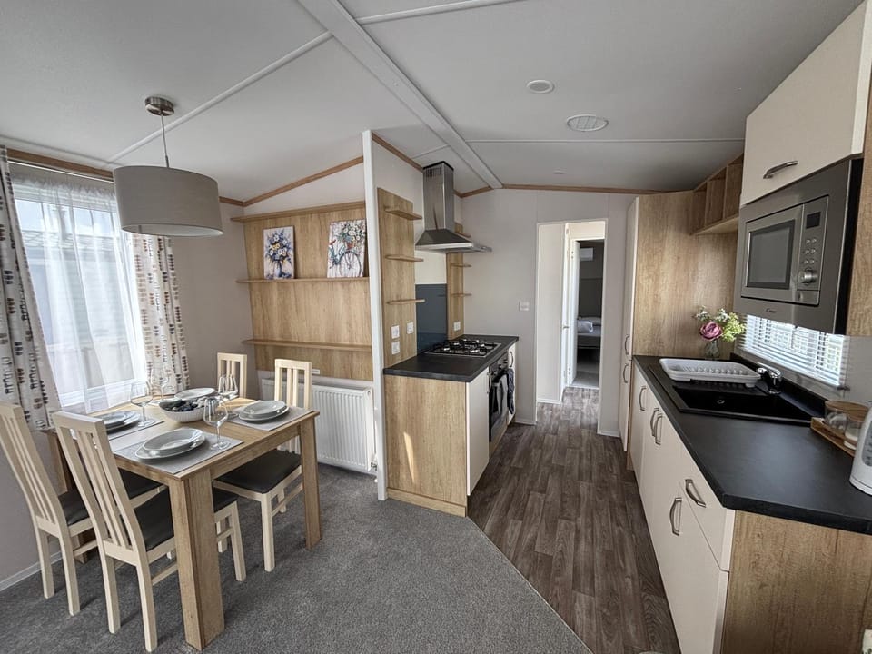 Palm Grove 19 - Golden Palm - Central Heating, WiFi, pet friendly, bed linen - Meadow Lakes Caravan & Lodge Hire Apartment in Chapel Saint Leonards