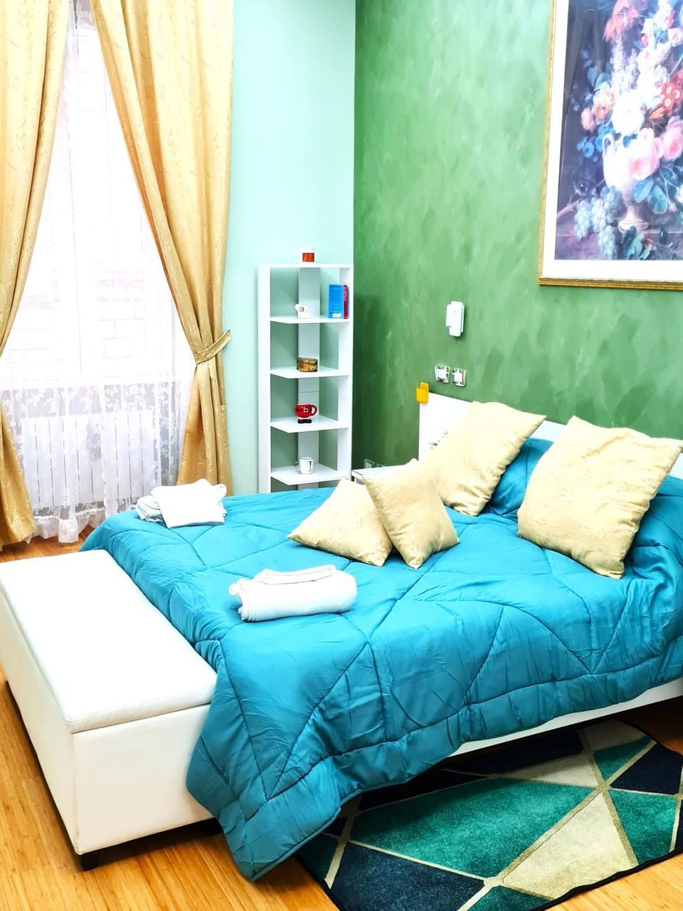 Bed, Photo of the whole room, Bedroom