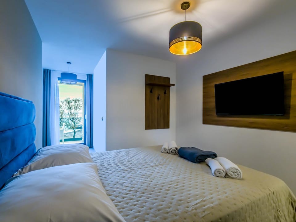 Bed, TV and multimedia, Balcony/Terrace, Bedroom, Sea view