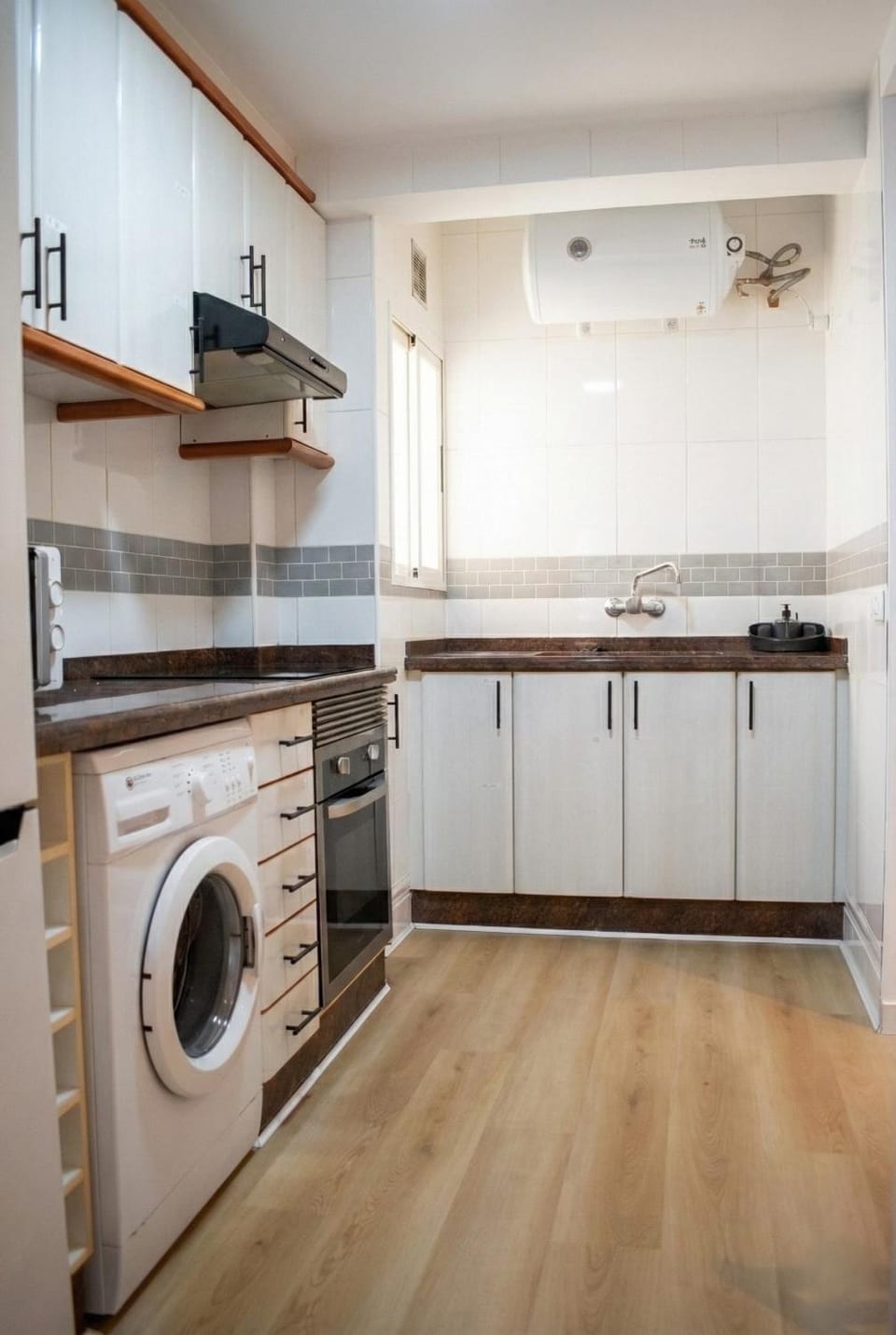 Kitchen or kitchenette, Living room