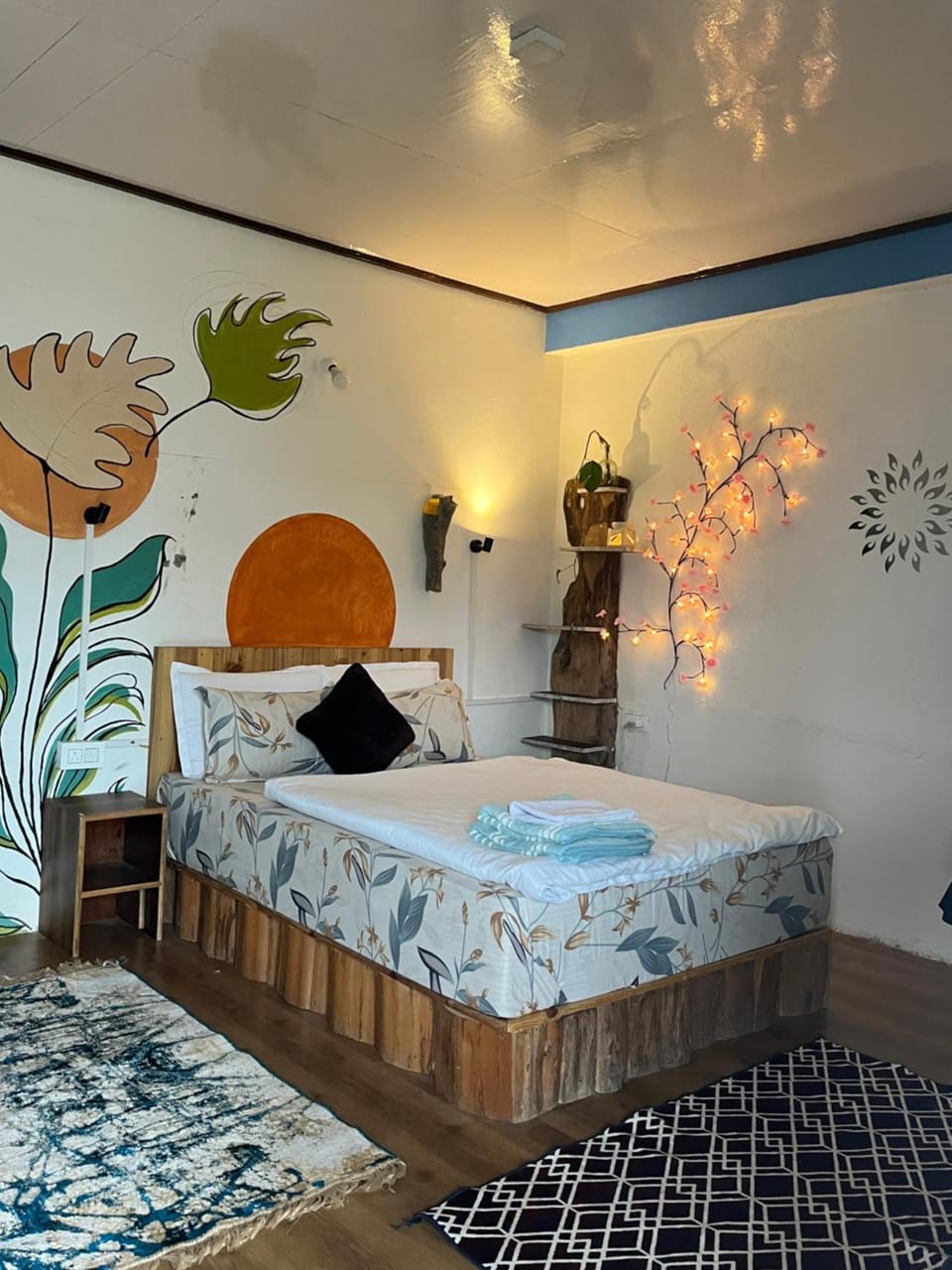 Bed, Photo of the whole room