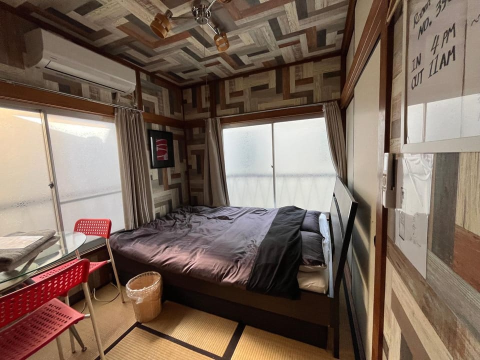 Haneda Artistic House Bed and Breakfast in Yokohama