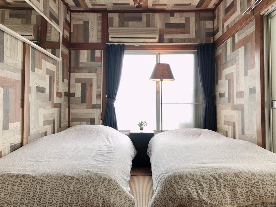 Haneda Artistic House Bed and Breakfast in Yokohama