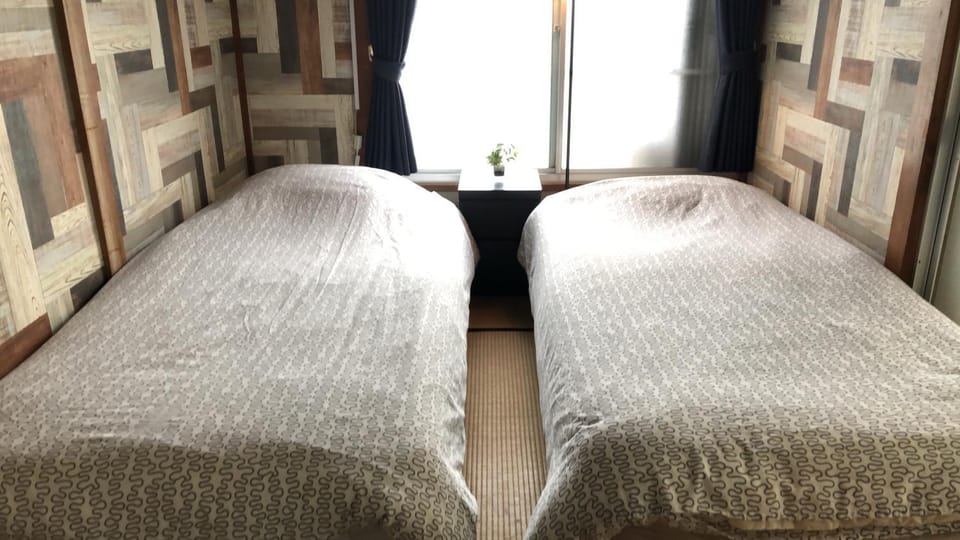 Haneda Artistic House Bed and Breakfast in Yokohama