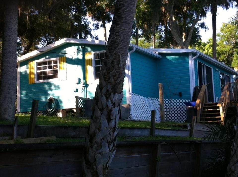 Waterfront Cottage Rental with a Dock on the San Sebastian River, Florida House in Micco