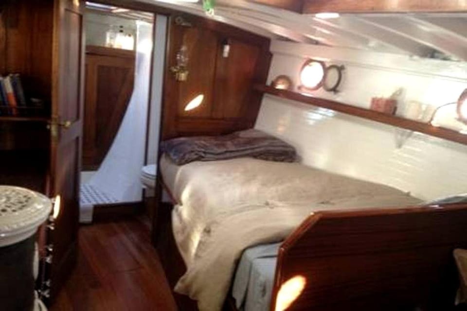 Fabulous Yacht Rental for a Unique Glamping Getaway in Bay Area, California House in Alameda