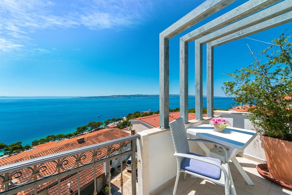 Apartments Joni Apartment in Brela