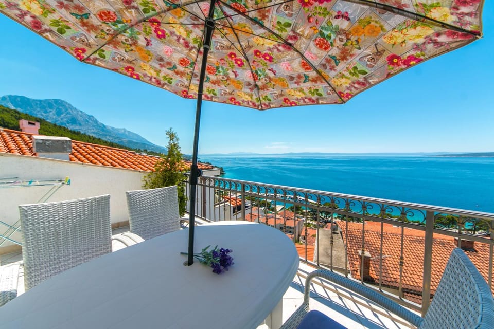 Apartments Joni Apartment in Brela