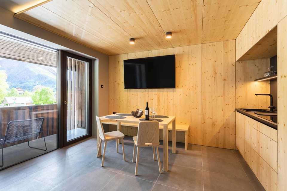 TV and multimedia, Balcony/Terrace, Kitchen or kitchenette, Dining area