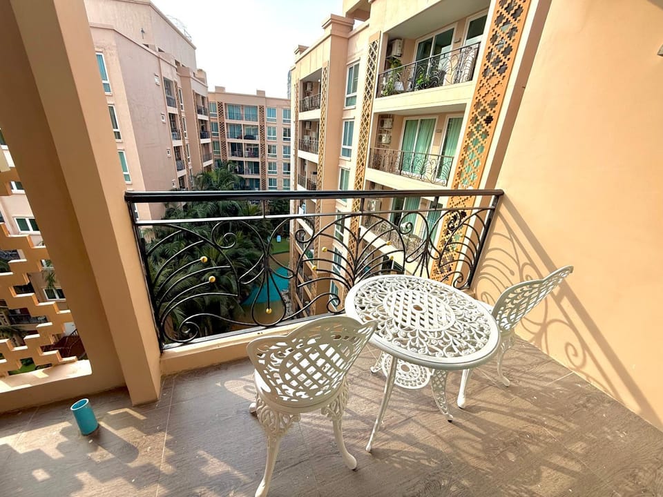 View (from property/room), Balcony/Terrace