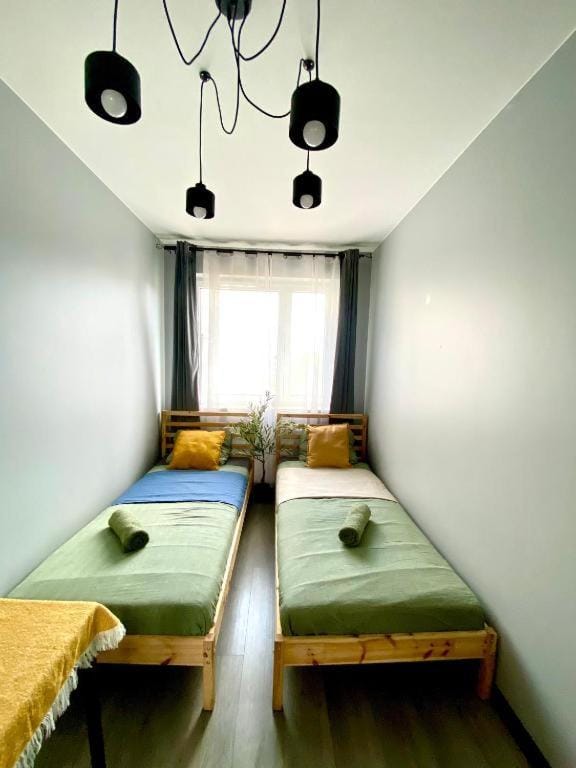 Sky Line Boarding Stay 6 Persons 24 7 Check In Apartment in Warsaw