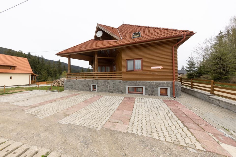 Pensiunea Bella Vita Bed and Breakfast in Romania