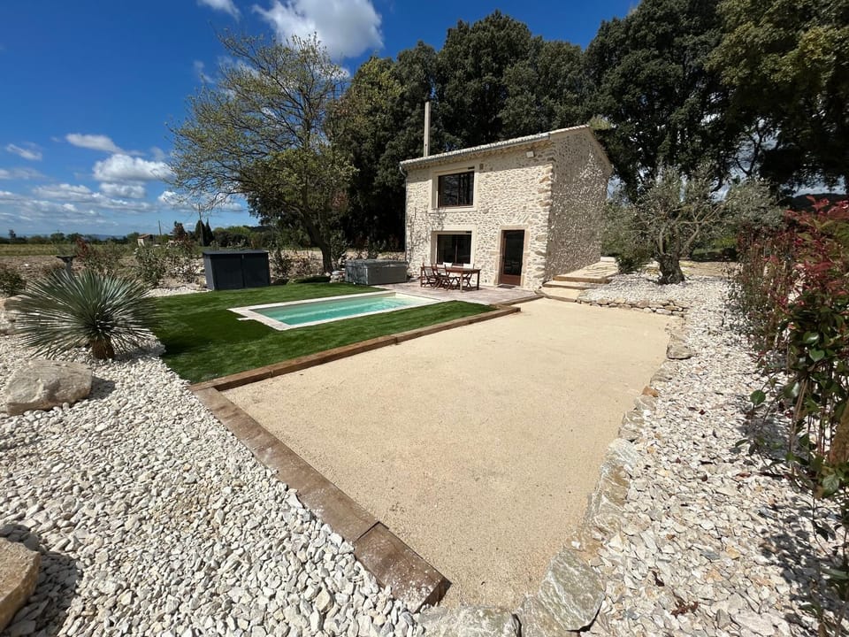 Cabanon douillet rousset les vignes House in Valréas