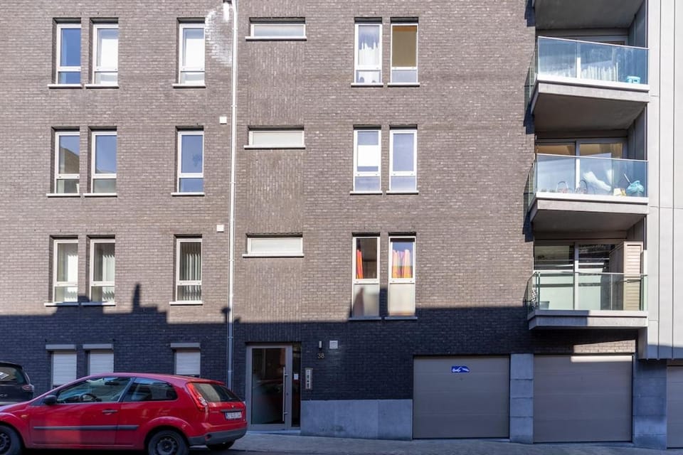 Liège 3 Bedroom Apartment, Quiet and Central Apartment in Liège