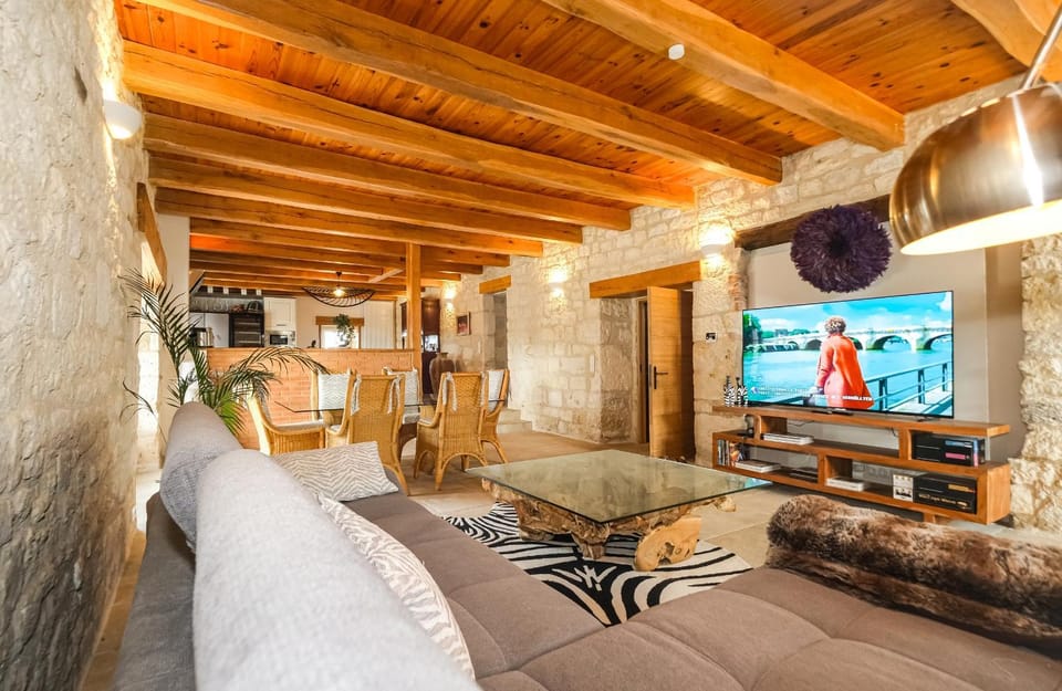 TV and multimedia, Living room