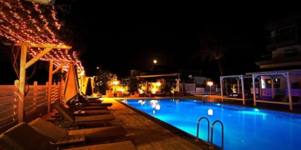 Night, Swimming pool