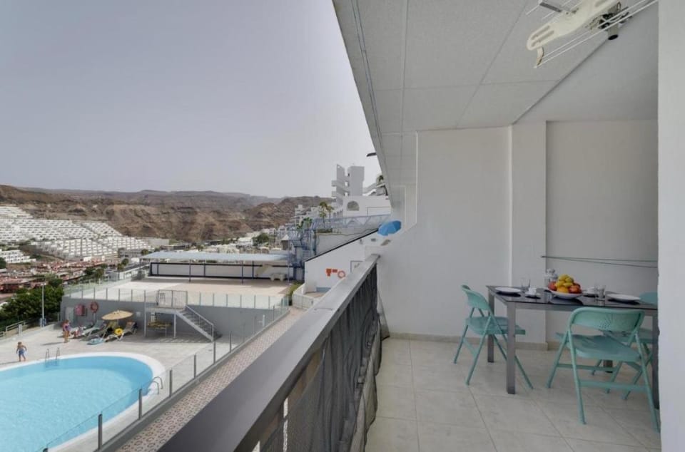 Day, View (from property/room), Balcony/Terrace, Dining area, Pool view, Swimming pool