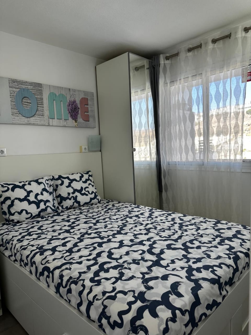 Bed, Photo of the whole room, Bedroom, wardrobe