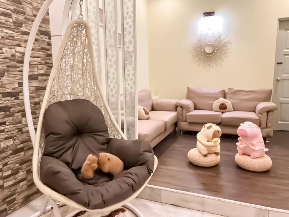 Capybara Kids House 12 Pax 5 min to Ipoh Town House in Ipoh