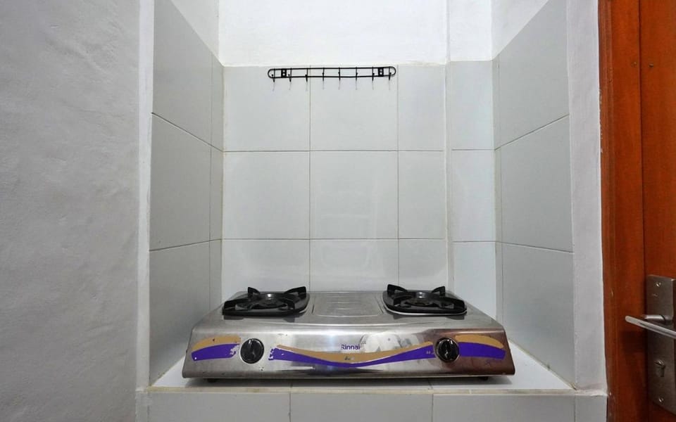 Kamar Kodel1 Apartment in Kuta