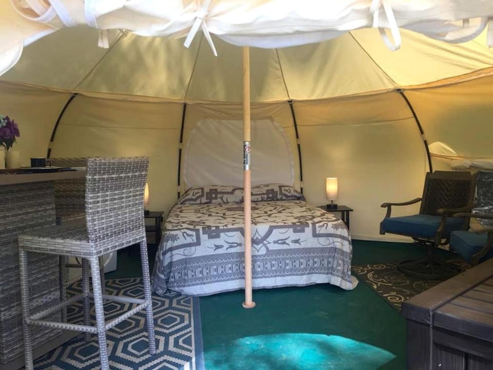 Glamping Getaway on an Impressive Farm near Charlottesville, Virginia House in Shenandoah Valley