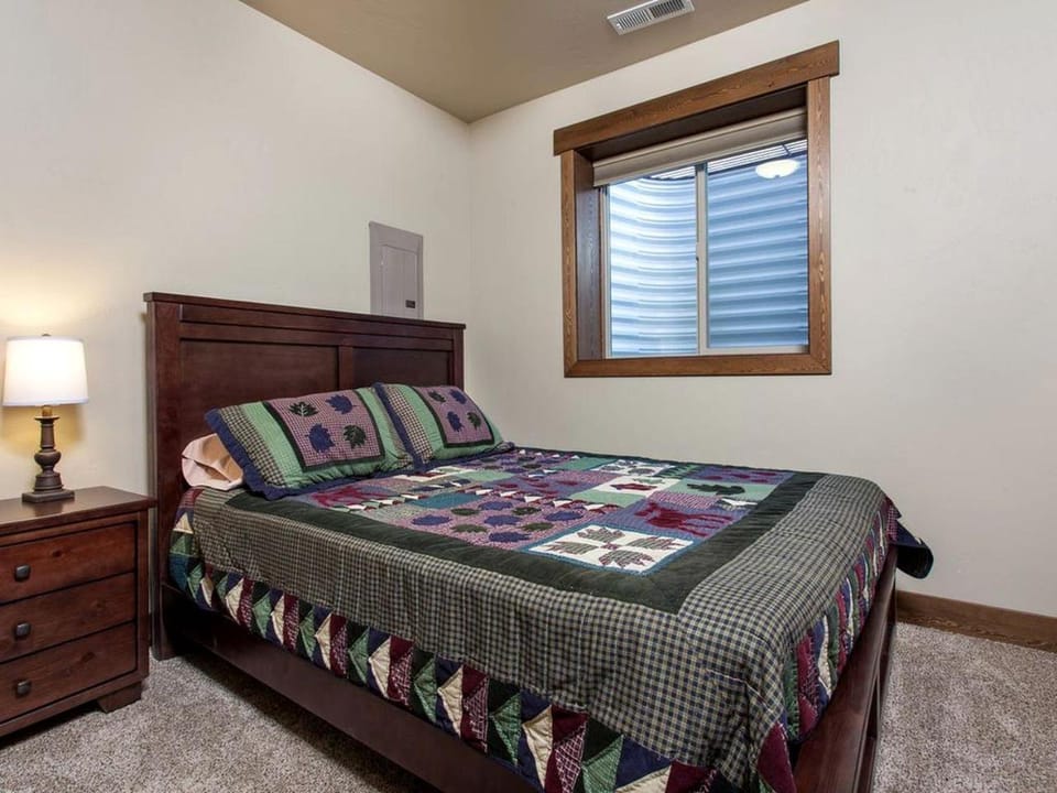 Family-Friendly Cabin Rental with Mountain Vistas near West Glacier, Montana Cabin in Glacier National Park
