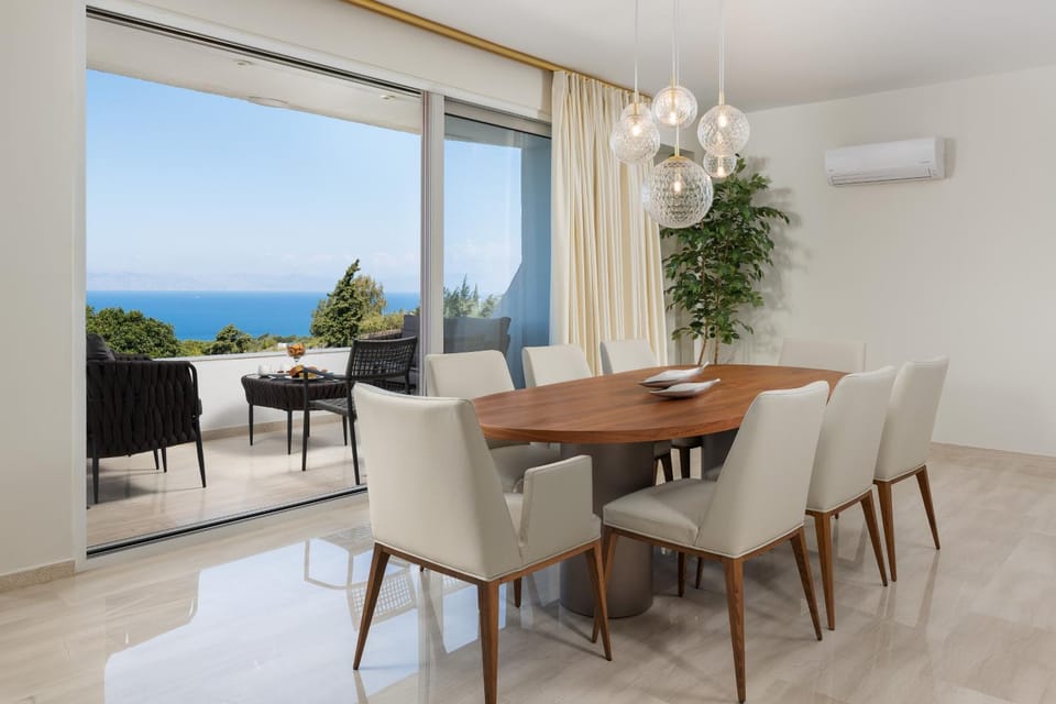 Natural landscape, View (from property/room), Balcony/Terrace, Living room, Seating area, Dining area, Sea view, air conditioner