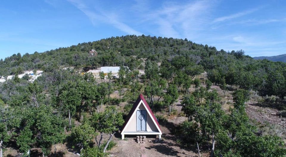 Off-Grid Cabin Rental for a Getaway in Utah Cabin in Utah