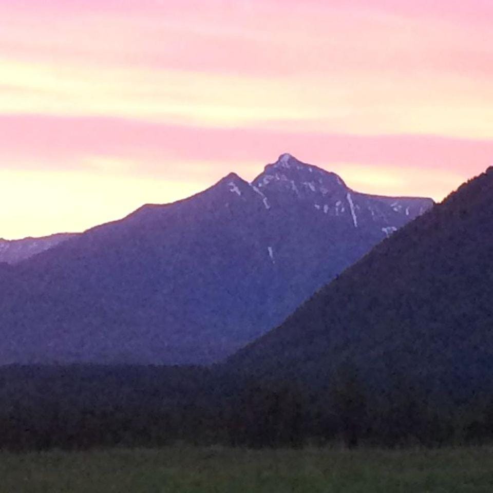 Deluxe Getaway Rental in a Mountain Cabin near Lake McDonald, Montana Cabin in Glacier National Park