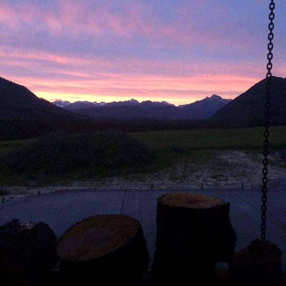 Amazing Log Cabin Rental with Pool Table in the Mountains in West Glacier, Montana Cabin in Glacier National Park