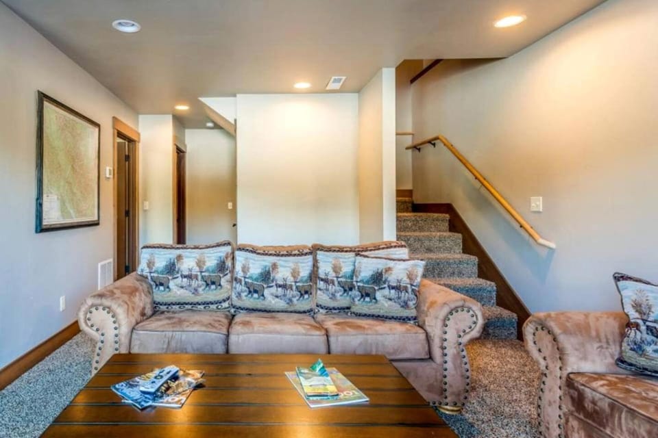 Lovely Family Cabin Rental for an Outdoor Getaway near Whitefish, Montana Cabin in Glacier National Park