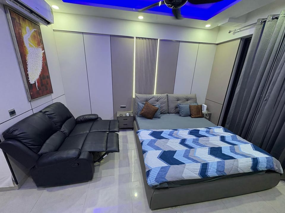Canvera Sky Room Apartment in Lucknow