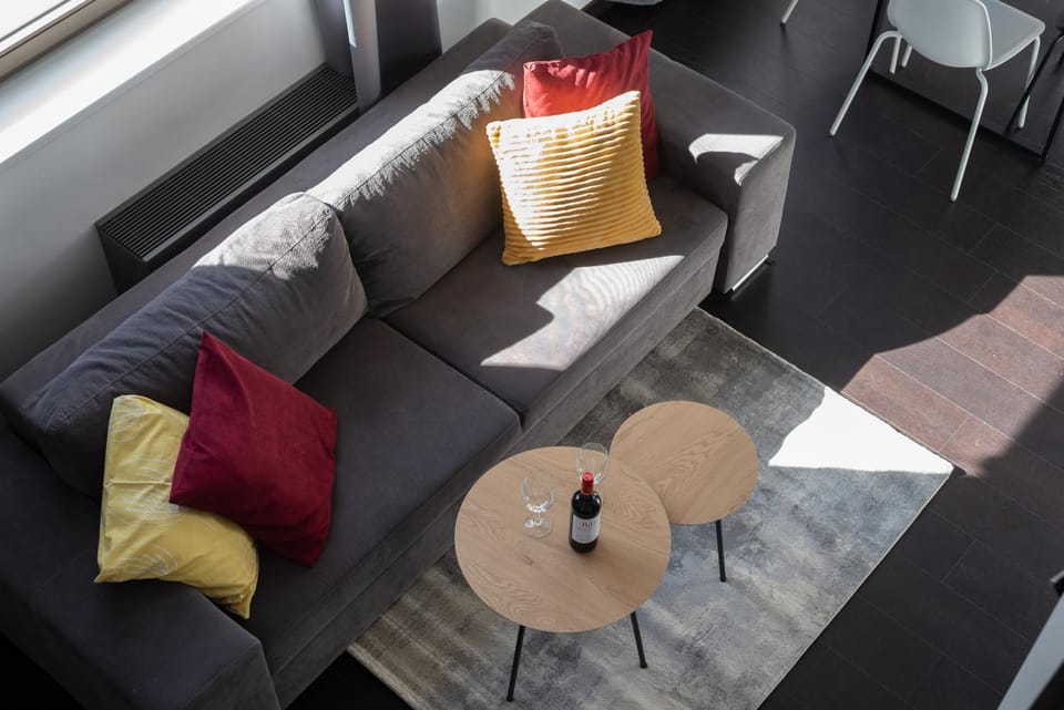 Living room, Seating area
